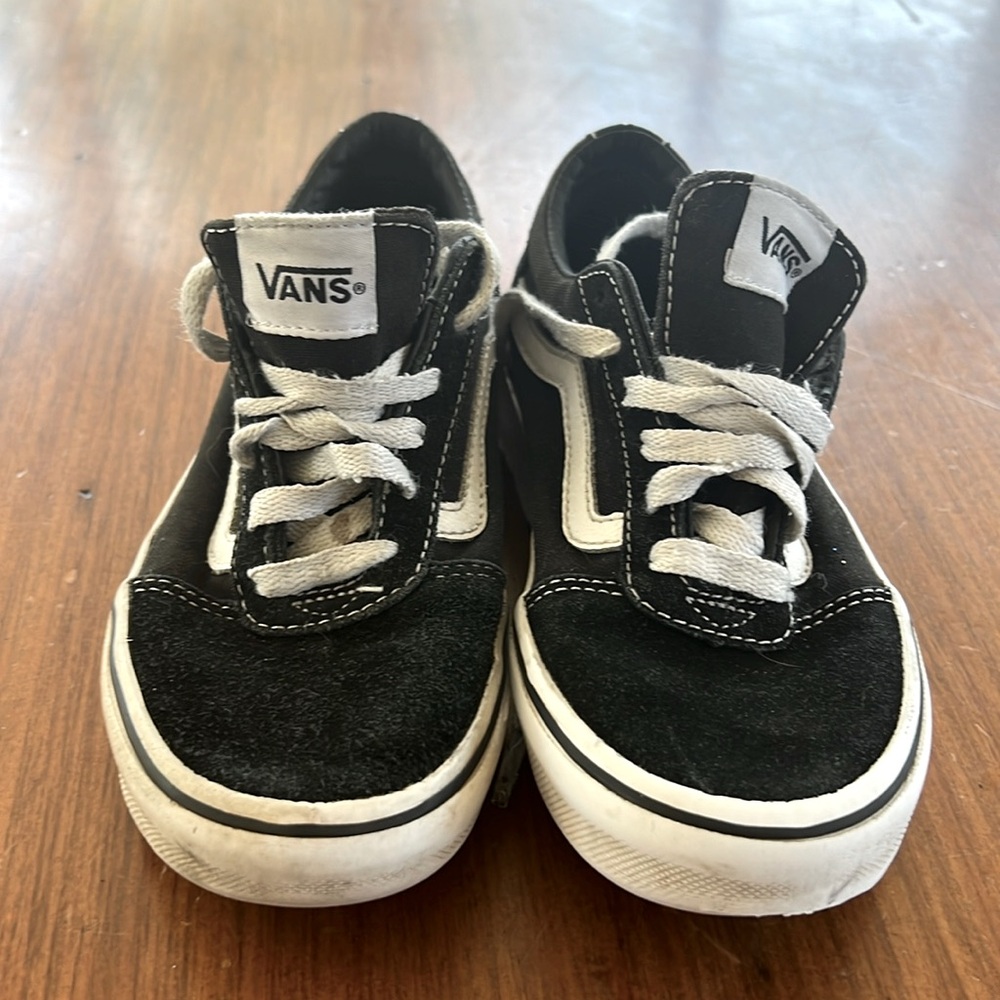 Van classics (big kids size 2)
